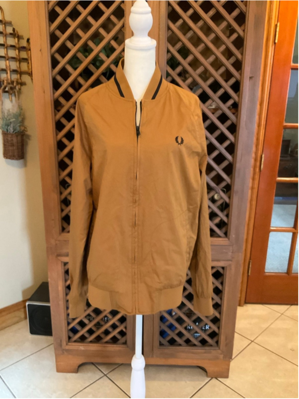 Fred Perry Tan Bomber Jacket Zip Up Lightweight Classic Logo Size Medium